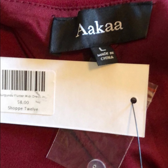 ✨Host Pick- Aakaa Burgundy Flutter Midi Dress - Picture 6 of 6